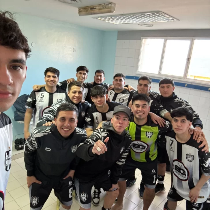 Río Gallegos dijo presente en el Regional de Futsal: Unión y SDC ganaron en el debut Río Gallegos dijo presente en el Regional de Futsal: Unión y SDC ganaron en el debut