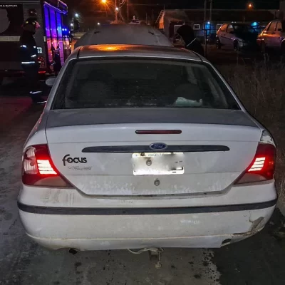 Alerta en Río Gallegos: bomberos controlaron un principio de incendio en un auto