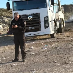 Tragedia en Caleta Olivia: un recolector informal murió atropellado por un camión en el basural