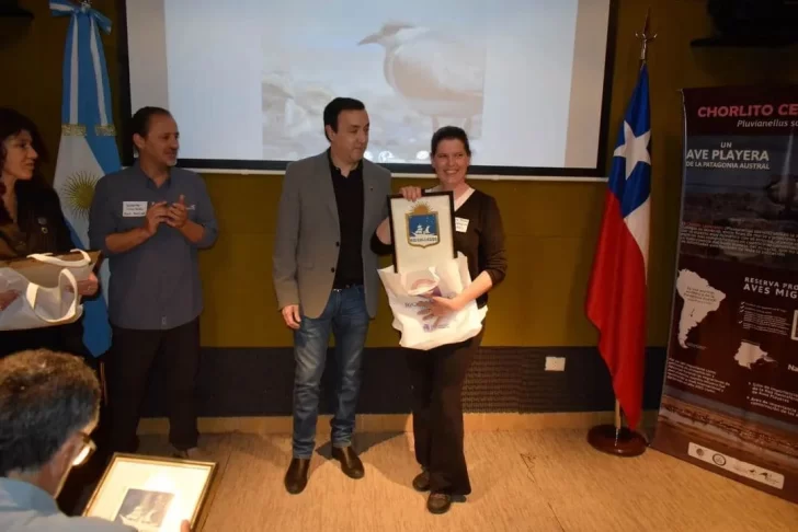  El intendente en la actividad binacional desarrollada en beneficio del ave. FOTO: MRG