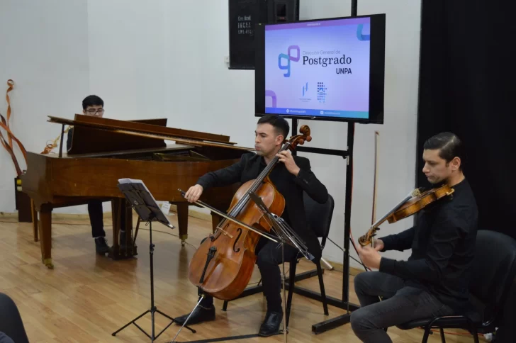  Diego López, Pablo Díaz y Federico Andrada de la Sinfonietta de la Escuela Provincial de Música Re Si. Foto: Rectorado UNPA