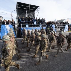 Mirá las mejores fotos: así fue el desfile del 25 de Mayo en Caleta Olivia