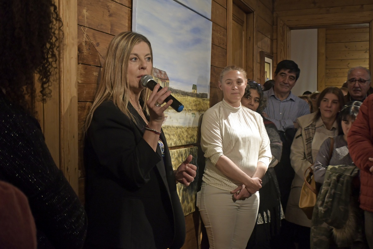  Alejandra Harris inauguró 