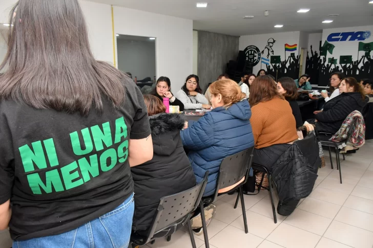  La Mesa Feminista Independiente de Río Gallegos marchará a 10 años del Ni Una Menos. Foto: José Silva/La Opinión Austral