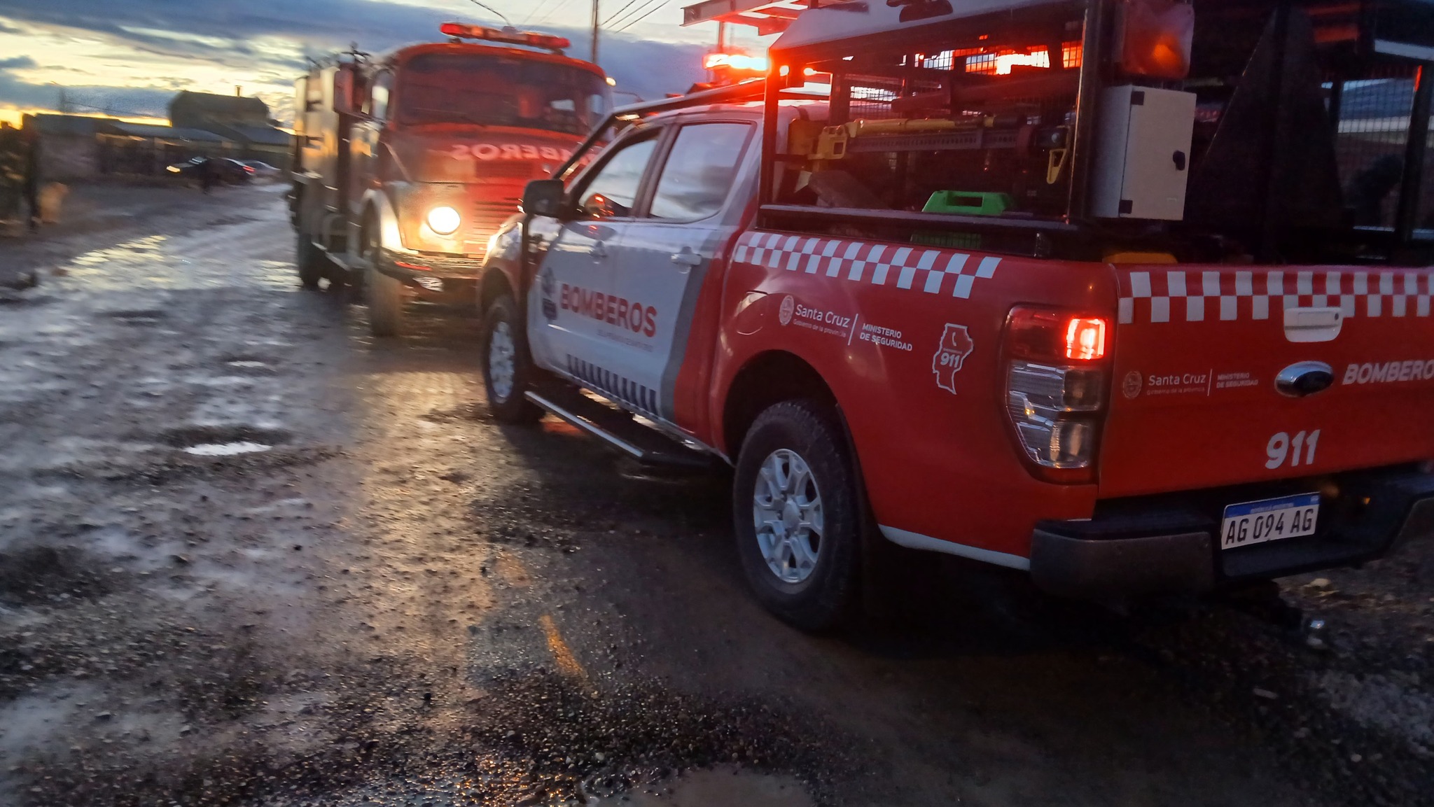  Personal de Bomberos llegó al lugar tras ser requerido.
