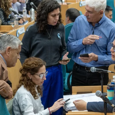 Para la oposición “es una vergüenza que sigan escondiendo información sobre YPF”