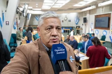 Carlos Santi: “Es lamentable, sigue la protección al diputado Españón” Carlos Santi: “Es lamentable, sigue la protección al diputado Españón”