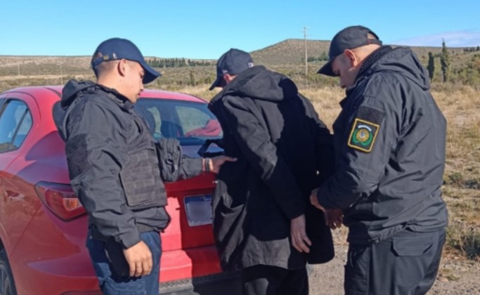 Un hombre era buscado por la Justicia de Santa Cruz y lo atraparon en un control preventivo en Chubut