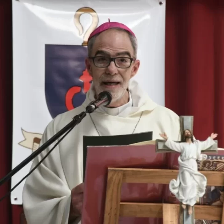 El Obispo Ignacio Medina agradeció por la elección del Papa León XIV con una oración para toda la diócesis