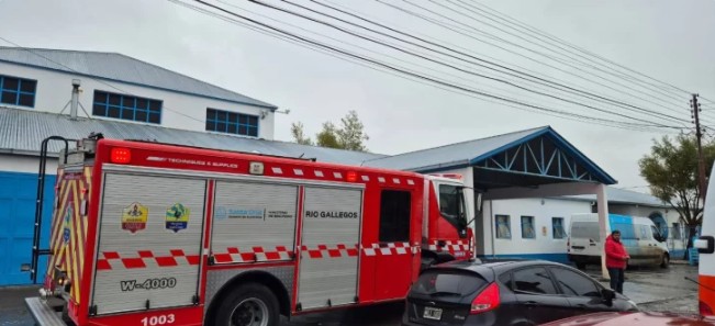  La llegada de los bomberos a la Especial 6. (Foto: La Otra gestión).