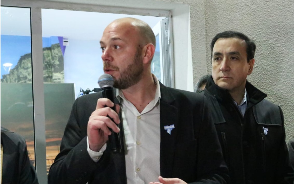  El intendente de Río Turbio, Darío Menna, elogió las políticas públicas de Pablo Grasso. (Foto: Tamara Moreno/La Opinión Austral).