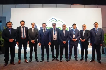 Vidal en Arminera: “La minería con reglas claras tiene que generar desarrollo y oportunidades para Santa Cruz” Vidal en Arminera: “La minería con reglas claras tiene que generar desarrollo y oportunidades para Santa Cruz”