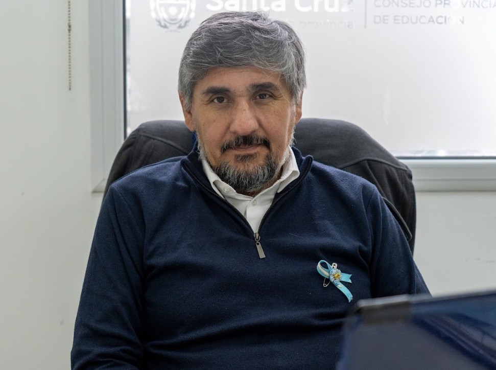  Oscar Barrientos, vocal por el Poder Ejecutivo en el CPE.