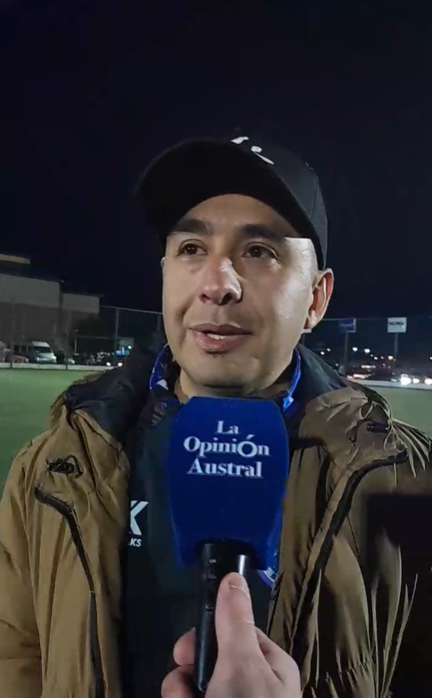  Esteban Arias, DT de Bancruz.