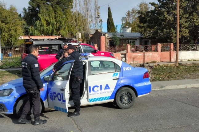 Tensión en Caleta Olivia: un hombre se atragantó mientras almorzaba y fue salvado por los equipos de emergencia