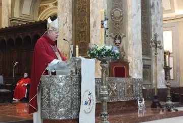 Cónclave: “Ser papa es un honor y un sacrificio grande”, dijo nuncio apostólico Miroslaw Adamczyk