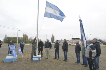 Con la presencia de un sobreviviente, Río Gallegos recordó a  los caídos del ARA General Belgrano