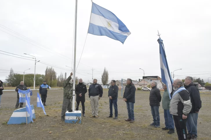 Con la presencia de un sobreviviente, Río Gallegos recordó a  los caídos del ARA General Belgrano