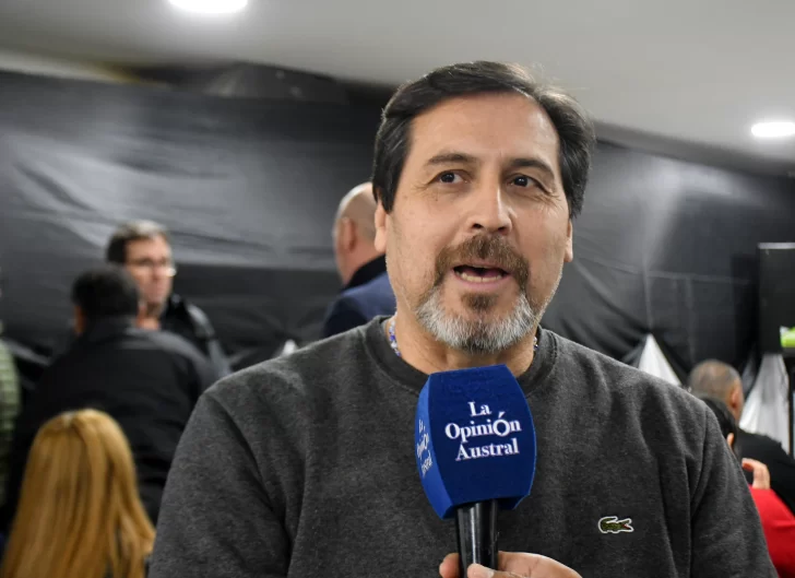 Néstor González, exintendente de Puerto Santa Cruz. FOTO: JOSÉ SILVA/LA OPINIÓN AUSTRAL