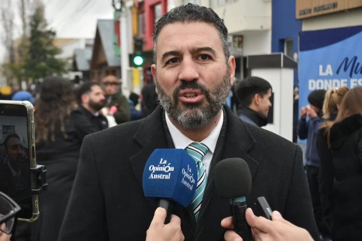 Diego Robles: “La convocatoria del Gobierno se tiene que traducir en un llamado concreto”
