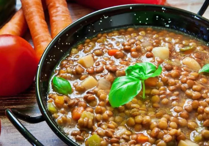 Guiso de lentejas: cuál es el mejor corte de carne para cocinar la receta tradicional en la mitad del tiempo