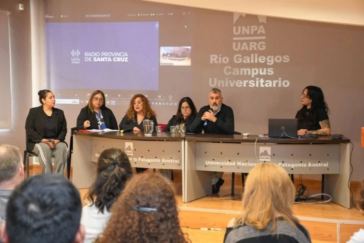  El secretario Sergio Bucci junto a su equipo de trabajo.