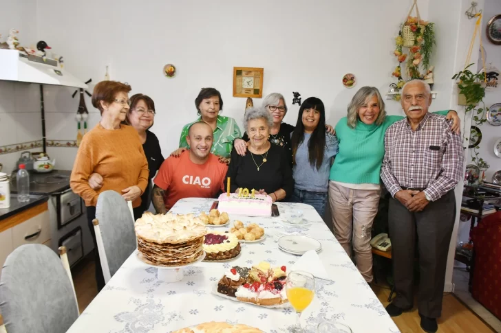  Este jueves, Juana Isabel Bonilla celebró su 101 cumpleaños. Foto: José Silva/La Opinión Austral