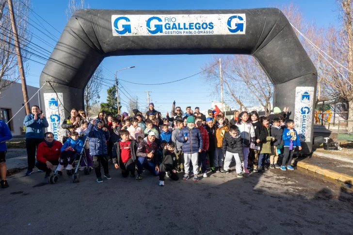 Alumnos de la Primaria 78 entre el deporte y la malvinización en memoria de José Honorio Ortega