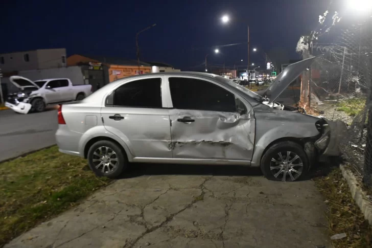 Fuerte choque en Río Gallegos: tres personas terminaron en el hospital