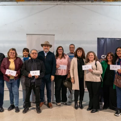 Othar encabezó la entrega de los aportes FAEM para 76 escuelas de Comodoro
