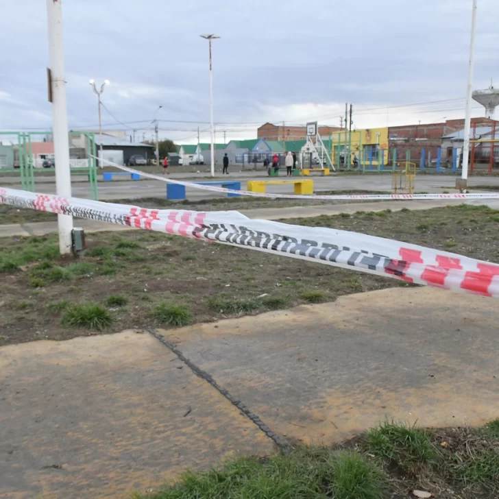 Un perro se electrocutó en la plaza Arco Iris y quedó clausurada