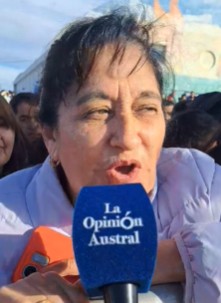  Sofía celebró la fecha patria con su familia.