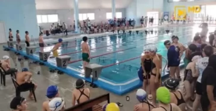 Hispano y la Escuela Flipper los líderes de la natación en Puerto Deseado