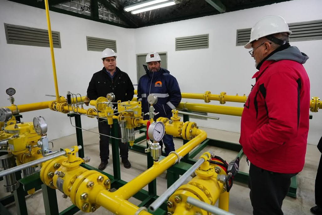  Se trató de la inauguración de una planta reguladora de gas.