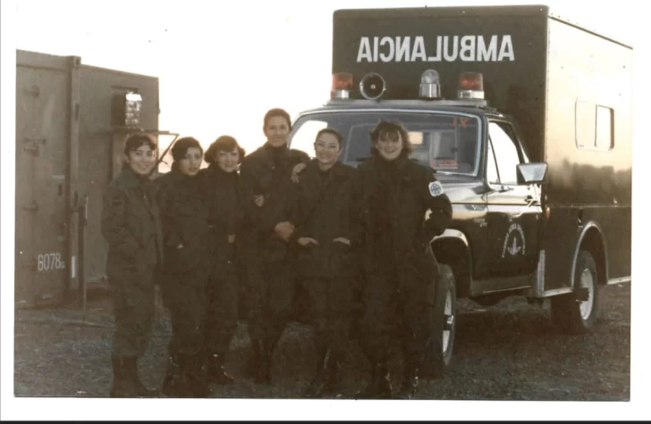  Sonia Escudero, Mirta Rodríguez (fallecida), Mónica Rosa, Mónica Rodríguez, Elda Solohaga, y Stella Botta.