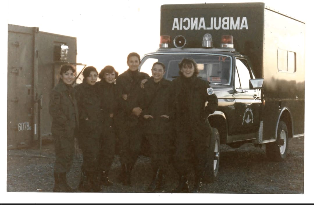  Sonia Escudero, Mirta Rodríguez (fallecida), Mónica Rosa, Mónica Rodríguez, Elda Solohaga, y Stella Botta.