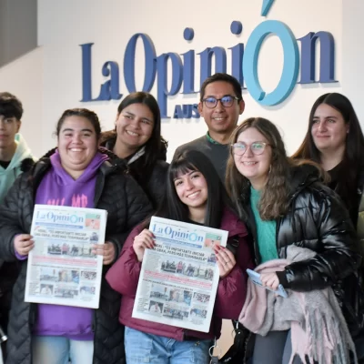 Estudiantes de Comunicación Social de la UNPA visitaron el Grupo La Opinión Austral