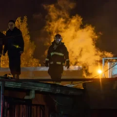 Río Gallegos: Festejaba su cumpleaños, su casa  se incendió y agradeció a la colaboración de los vecinos