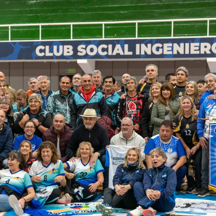 Comodoro, capital del deporte adulto: comenzó el Torneo Nacional de Newcom Mixto con 25 equipos de todo el país