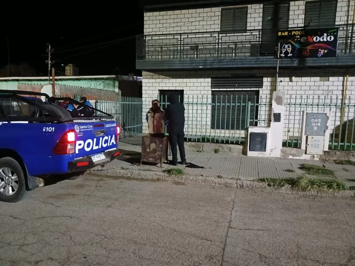 La Policía detuvo a un anciano con un revolver calibre 22 tras una denuncia por disturbios en Pico Truncado