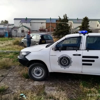 Secuestraron una réplica de arma y marihuana en un allanamiento por el hurto de un auto