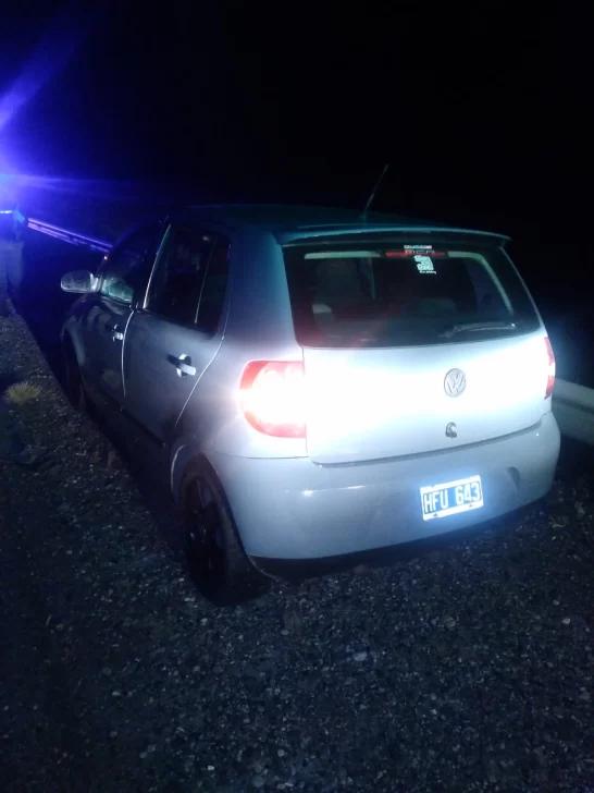  La parte trasera del vehículo involucrado. (FOTO: POLICÍA SANTA CRUZ)