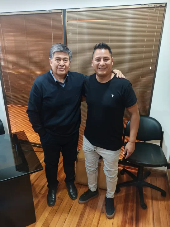 Javier Treuque junto a Juan Montoya. Javier Treuque junto a Juan Montoya.