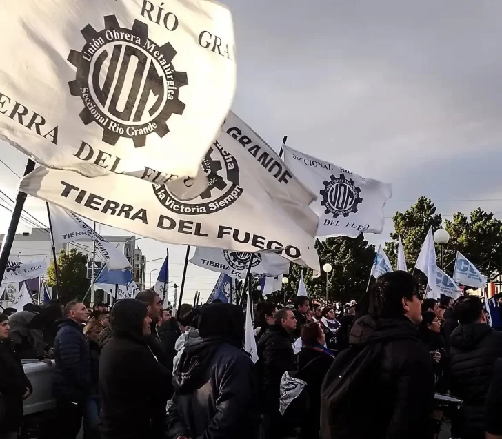 Guillermo Francos defendió la baja de aranceles a la importación y mandó a “competir” a Tierra del Fuego Guillermo Francos defendió la baja de aranceles a la importación y mandó a “competir” a Tierra del Fuego