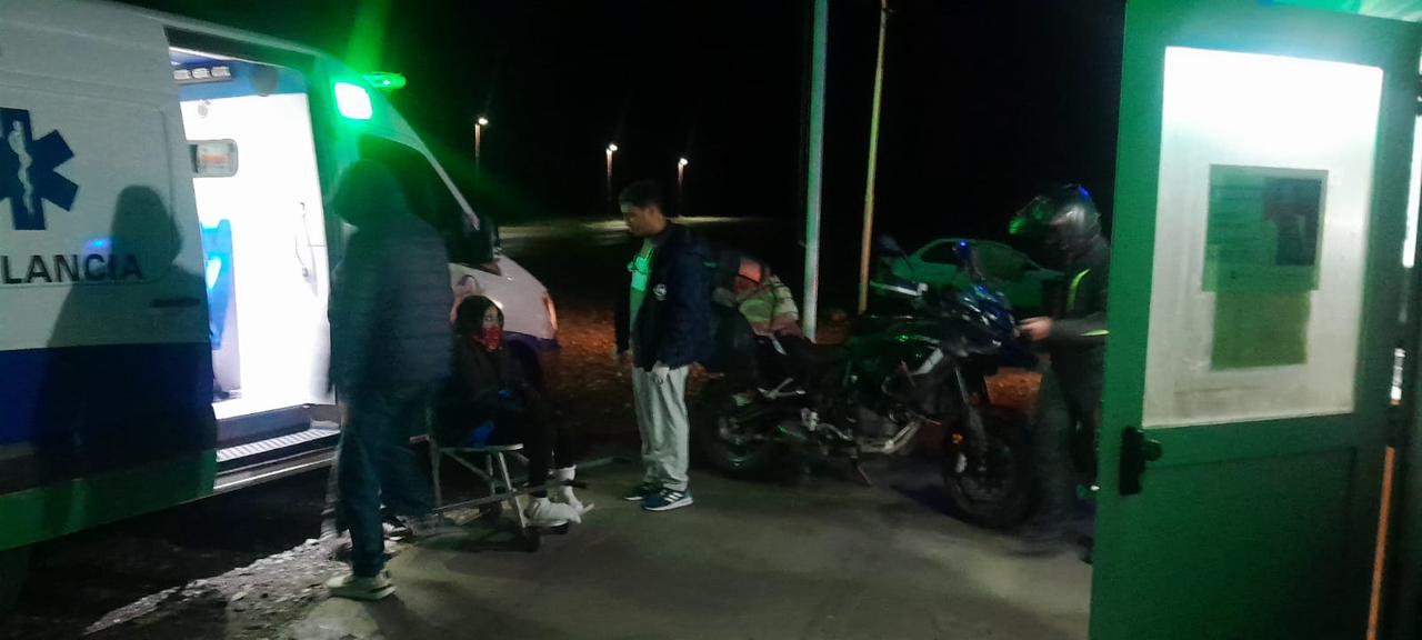  Una de las vecinas tras ser rescatada por la policía. (FOTO: POLICÍA SANTA CRUZ)