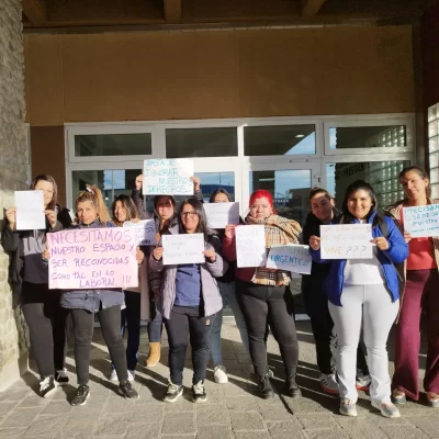 Cuidadoras de Salud Mental cobran $1,700 la hora: exigen al Hospital Samic y Provincia un plus