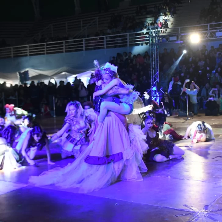 Mirá todas las fotos: así se vive la Velada Patriótica en Río Gallegos