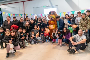 Othar Macharashvili celebró en el Centro Cultural con más de 200 niños de los Jardines Maternales