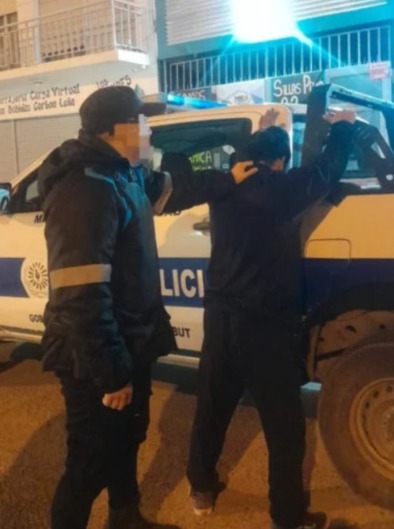  Otro de los hombres detenidos.