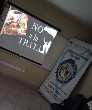 La Policía de Santa Cruz brindó charlas a los alumnos de las escuela de Puerto San Julián